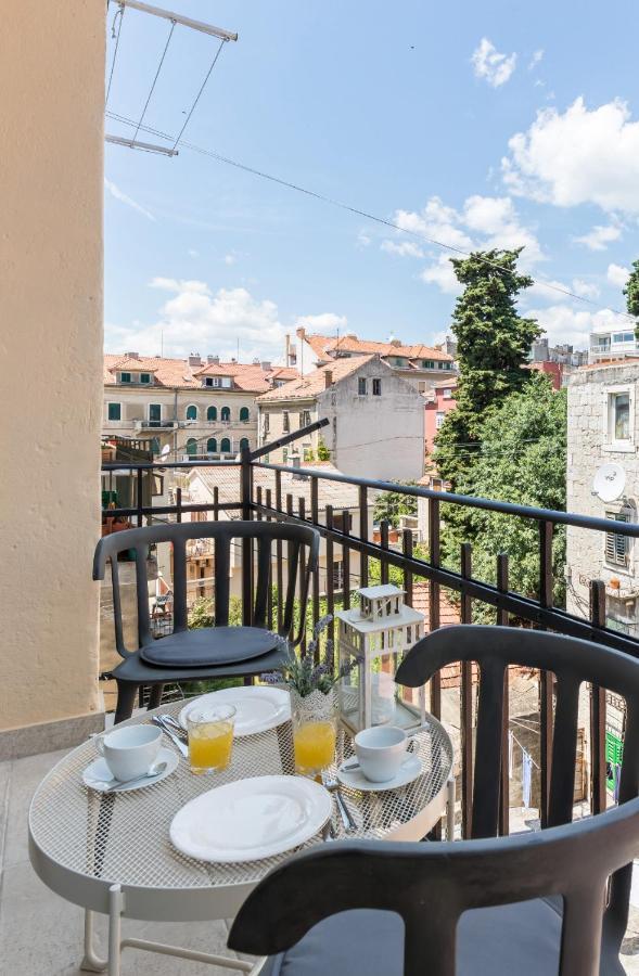 Romantic Apartment With Balcony سبليت المظهر الخارجي الصورة